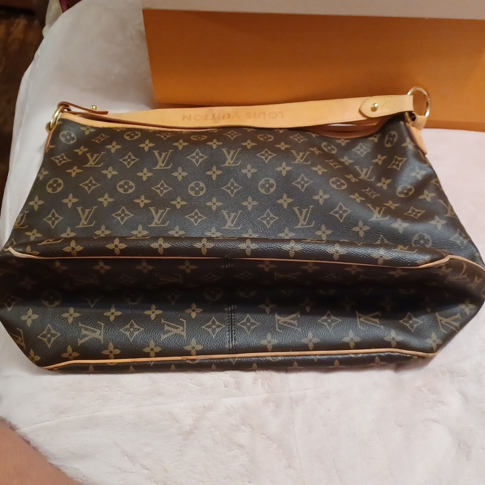 Beautiful  louis vuitton - Picture 4 of 8